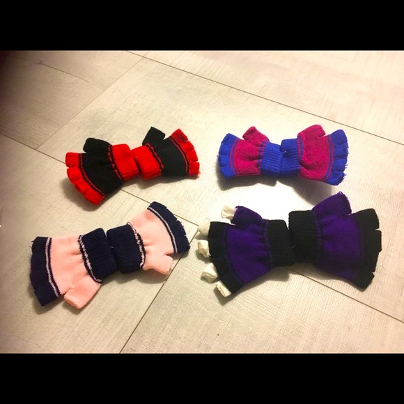 4 pcs for $6 or $2/set. Different Designs/Colours Kids Gloves Open Finger NEW - Picture 2 of 9